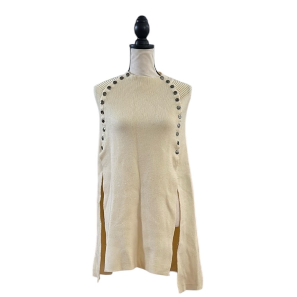 Rib Knit Buttoned Poncho